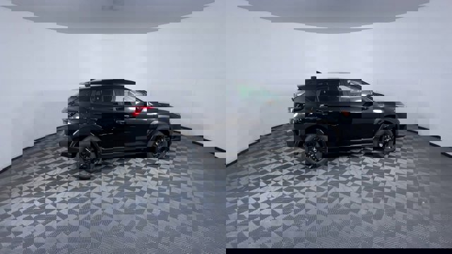 Vehicle image 7 of 26
