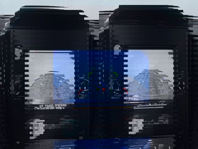 Vehicle image 21 of 26