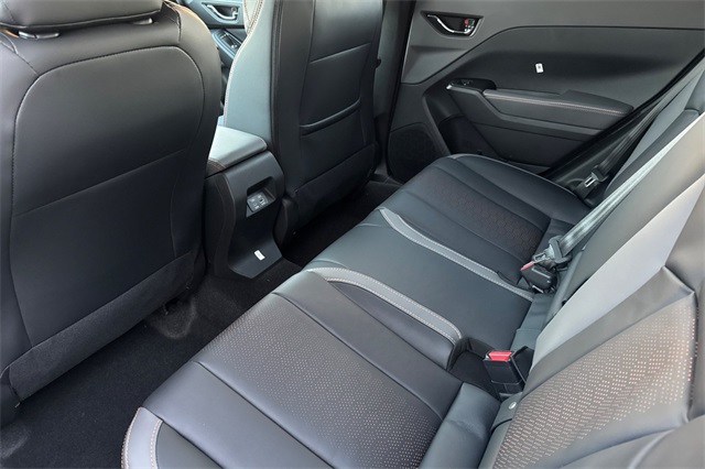 2025 Subaru Crosstrek Limited Image 8 of 24
