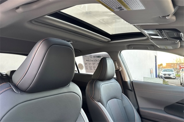 2025 Subaru Crosstrek Limited Image 10 of 24