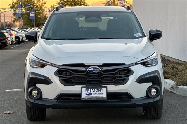 2025 Subaru Crosstrek Limited Image 2 of 24