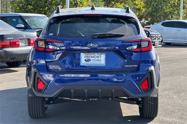 2025 Subaru Crosstrek Limited Image 6 of 24