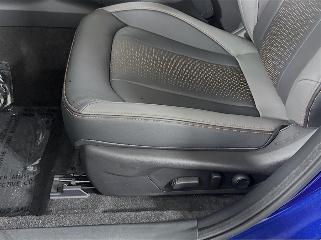 Vehicle image 17 of 29