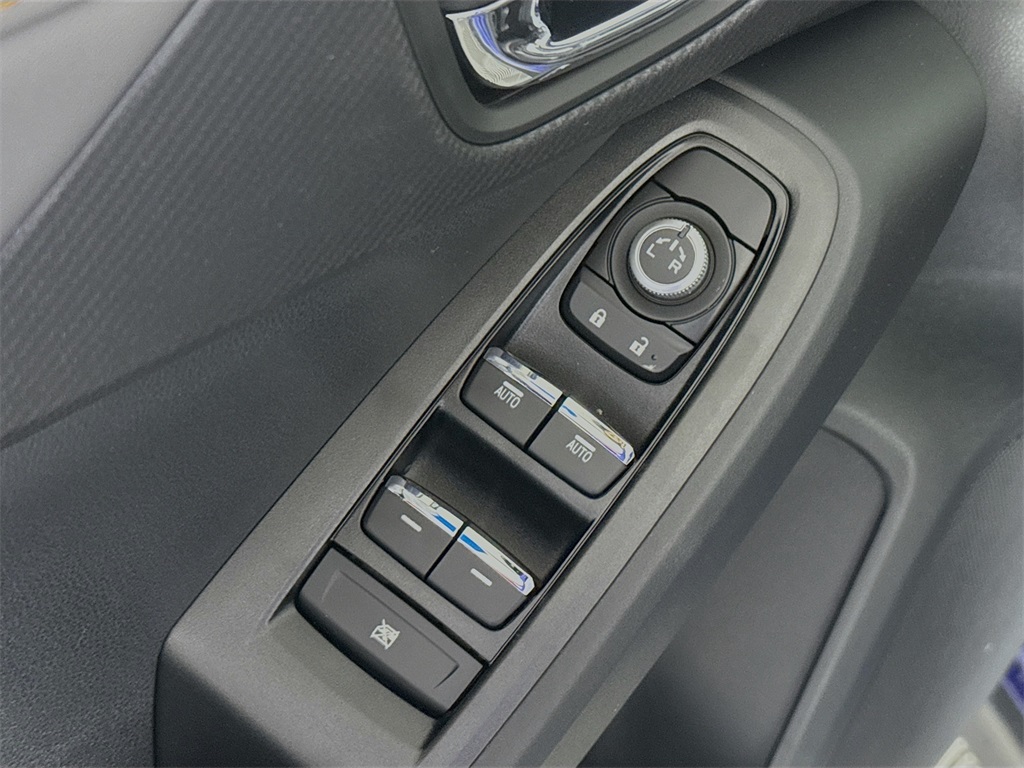Vehicle image 16 of 29