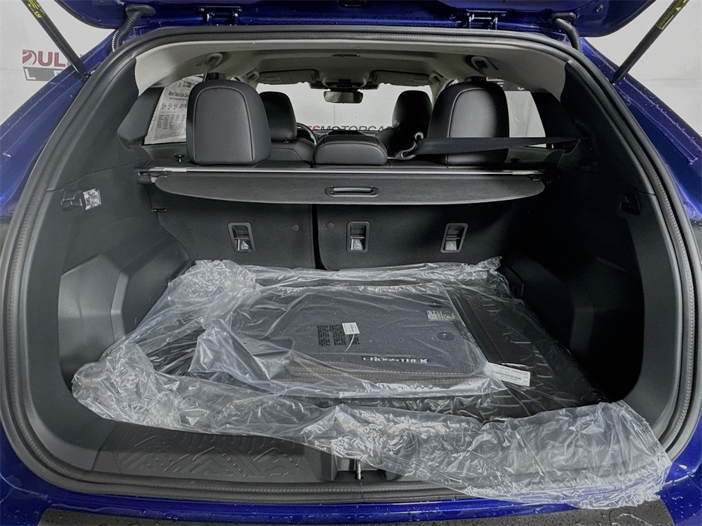 Vehicle image 23 of 29