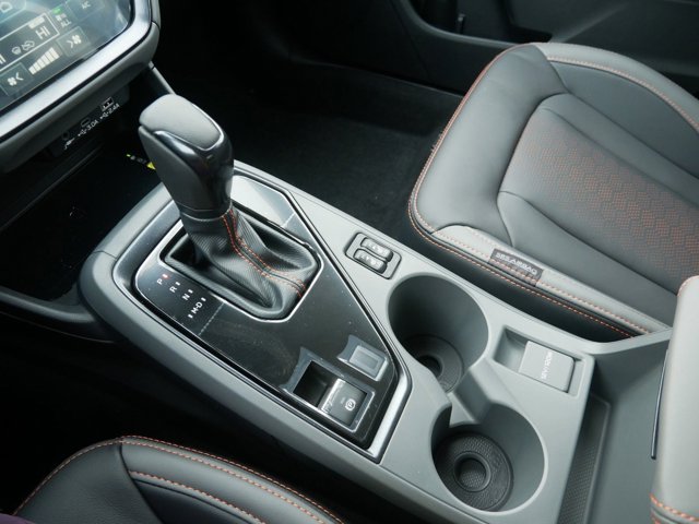 2025 Subaru Crosstrek Limited Image 10 of 13