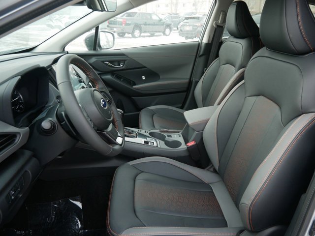 2025 Subaru Crosstrek Limited Image 7 of 13