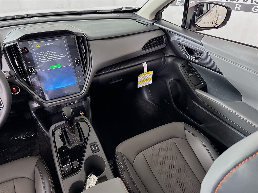 Vehicle image 25 of 34