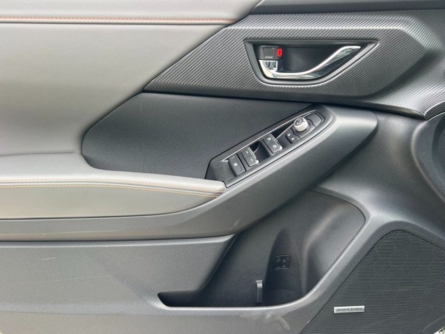 Vehicle image 20 of 21