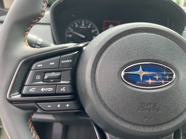Vehicle image 18 of 21