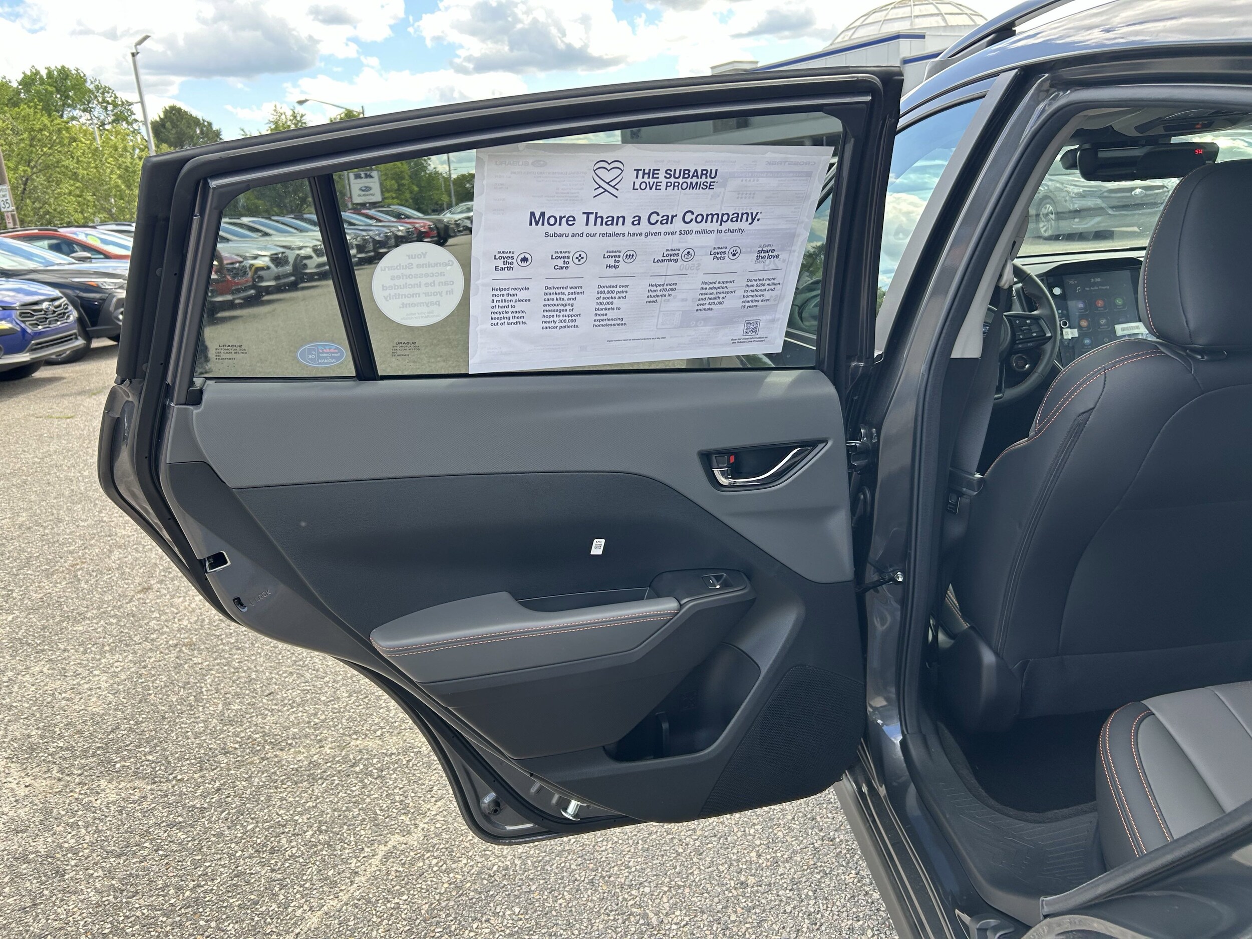 Vehicle image 25 of 31