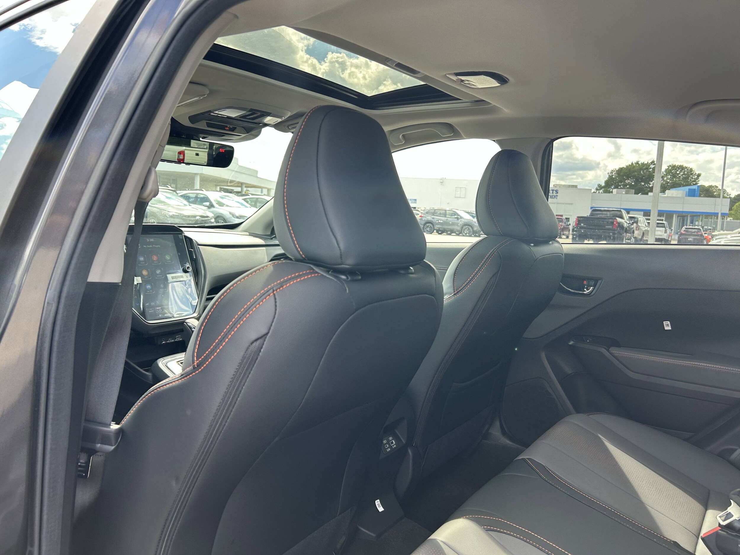 Vehicle image 27 of 31