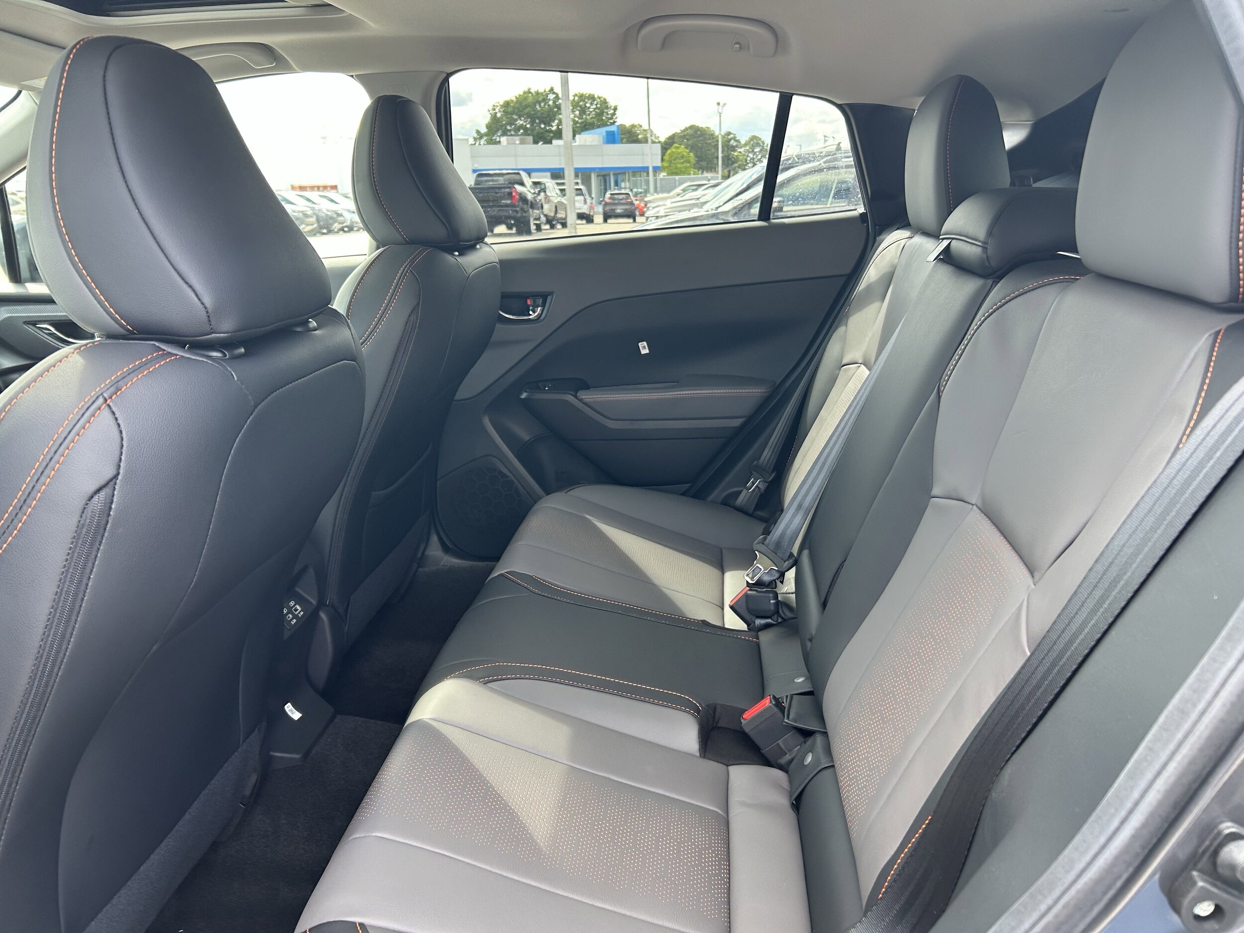 Vehicle image 26 of 31