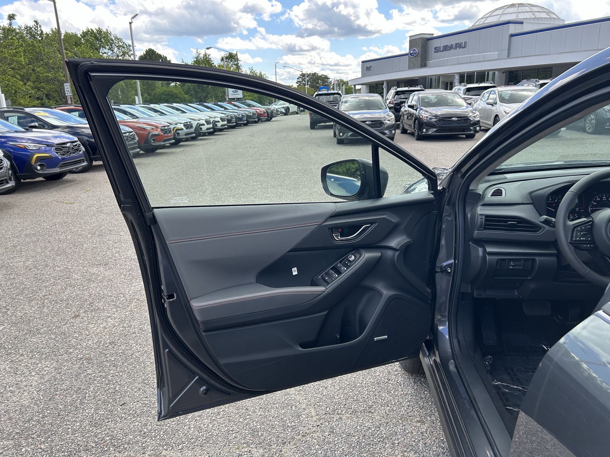 Vehicle image 13 of 31