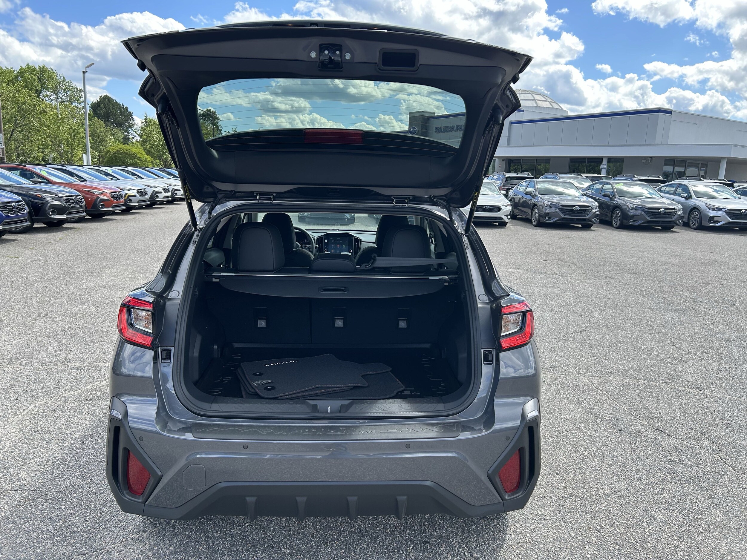Vehicle image 28 of 31