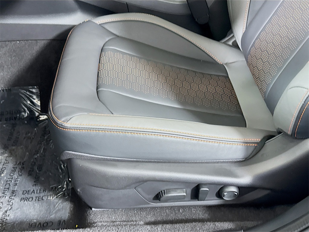 Vehicle image 18 of 31