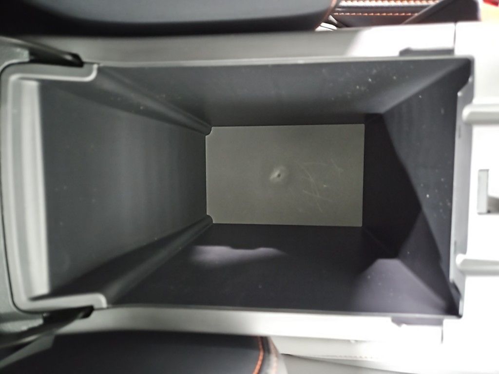 Vehicle image 25 of 29