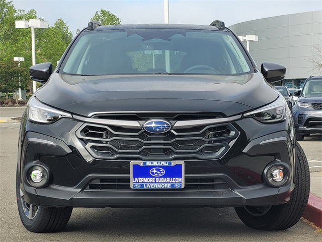 2025 Subaru Crosstrek Limited Image 2 of 15