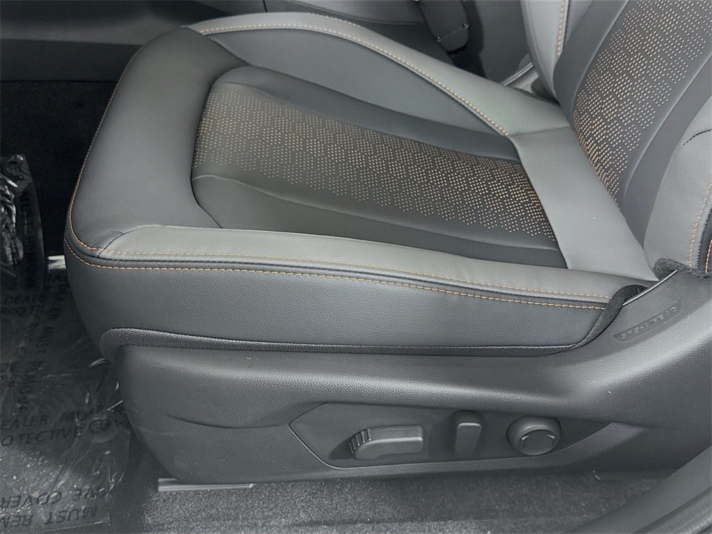 Vehicle image 18 of 31