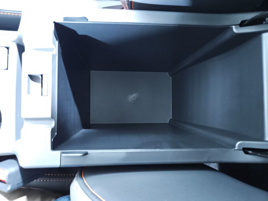 Vehicle image 25 of 29