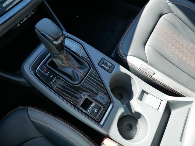 2025 Subaru Crosstrek Limited Image 10 of 12