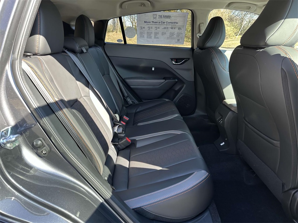 Vehicle image 11 of 25