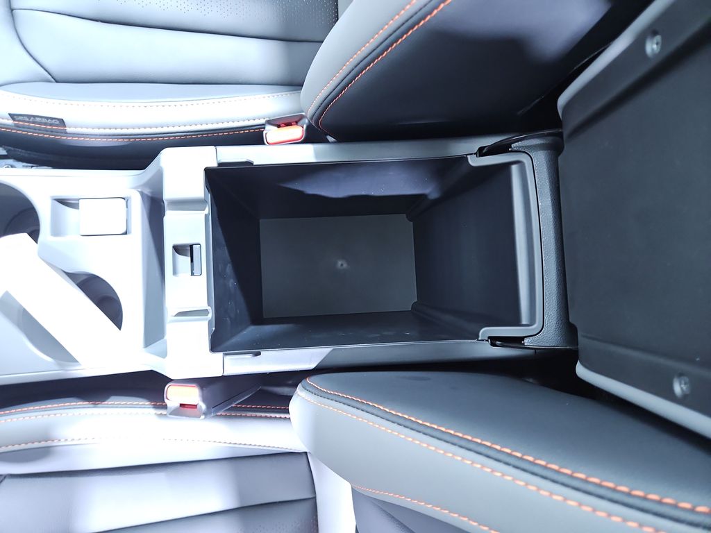 Vehicle image 25 of 29