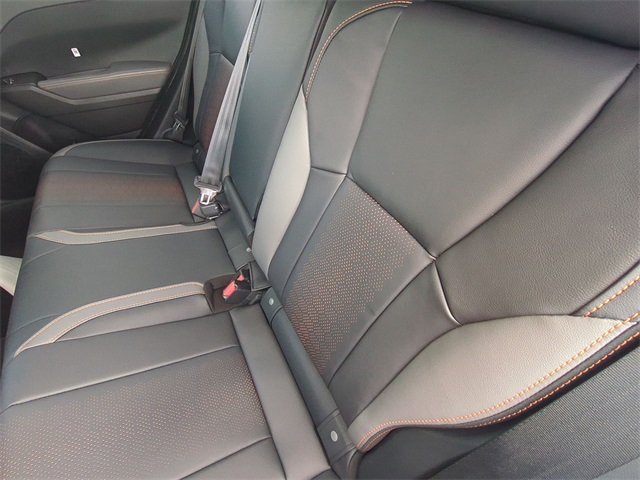 2025 Subaru Crosstrek Limited Image 18 of 33