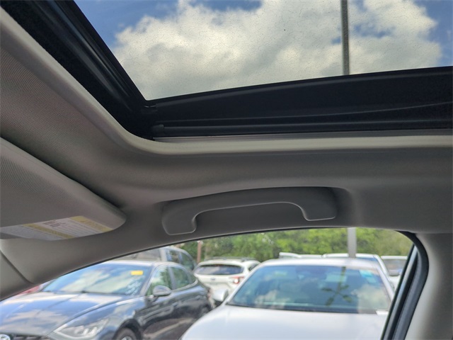 2025 Subaru Crosstrek Limited Image 23 of 33