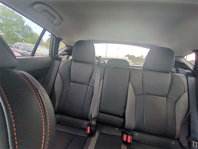 2025 Subaru Crosstrek Limited Image 15 of 33