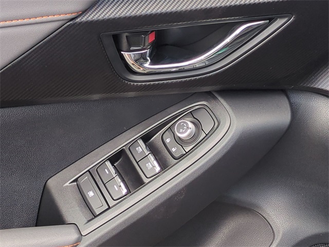 2025 Subaru Crosstrek Limited Image 30 of 33