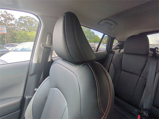 2025 Subaru Crosstrek Limited Image 14 of 33