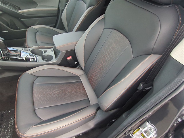 2025 Subaru Crosstrek Limited Image 16 of 33