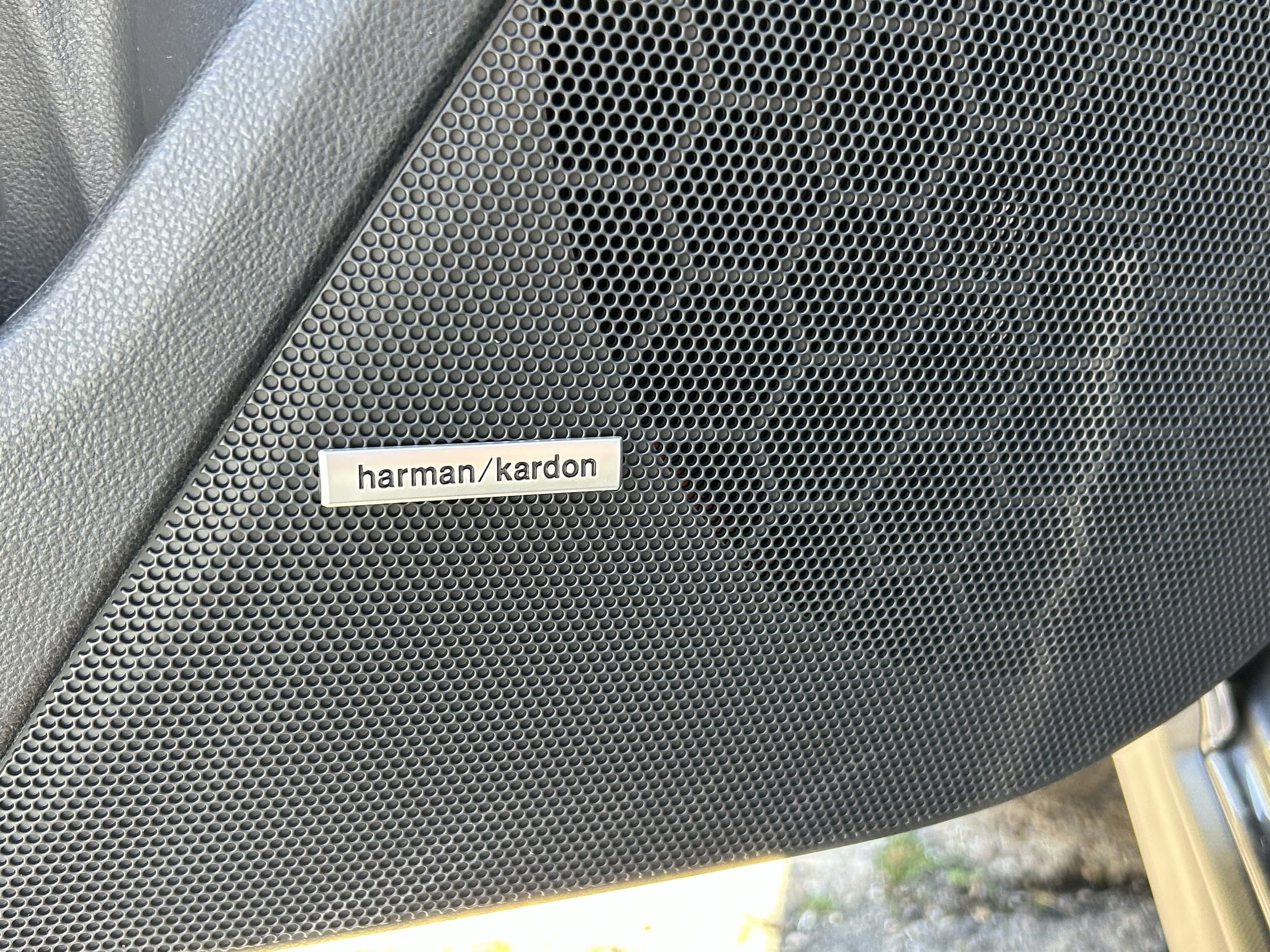 Vehicle image 15 of 34