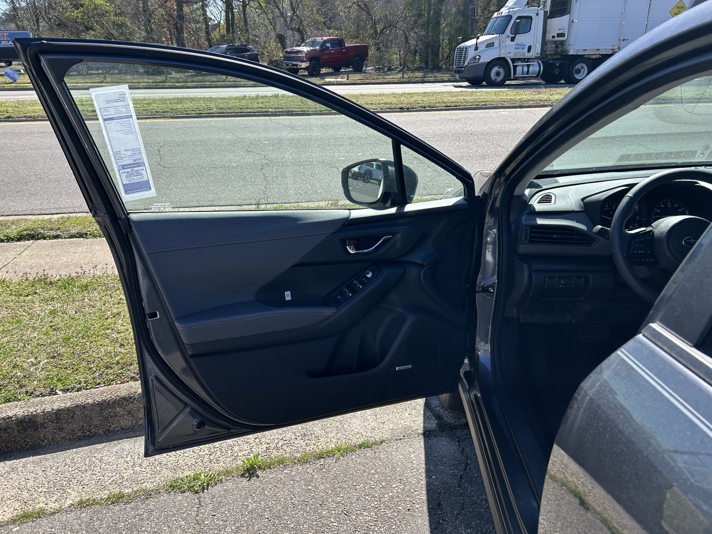 Vehicle image 13 of 34