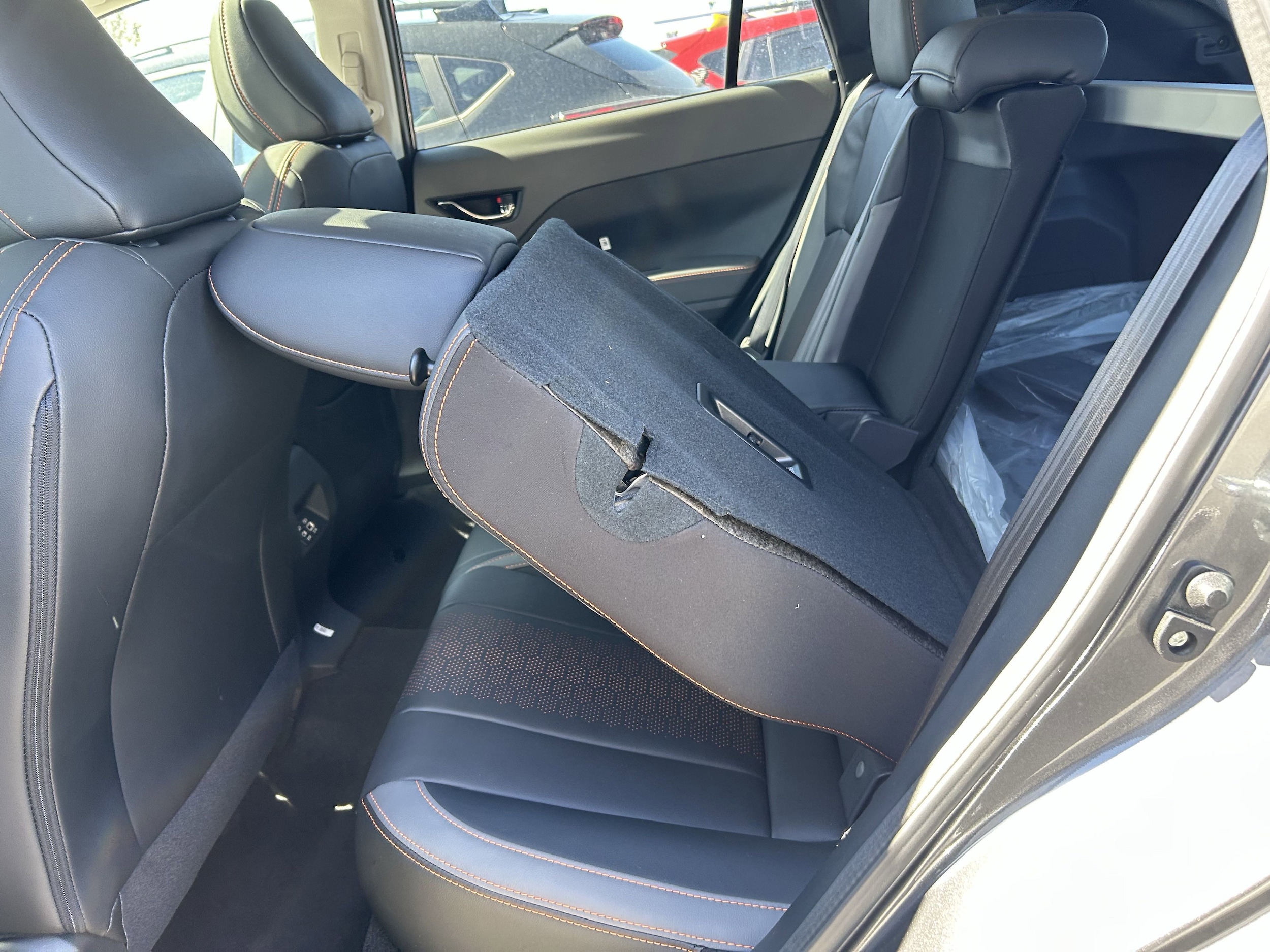 Vehicle image 31 of 34