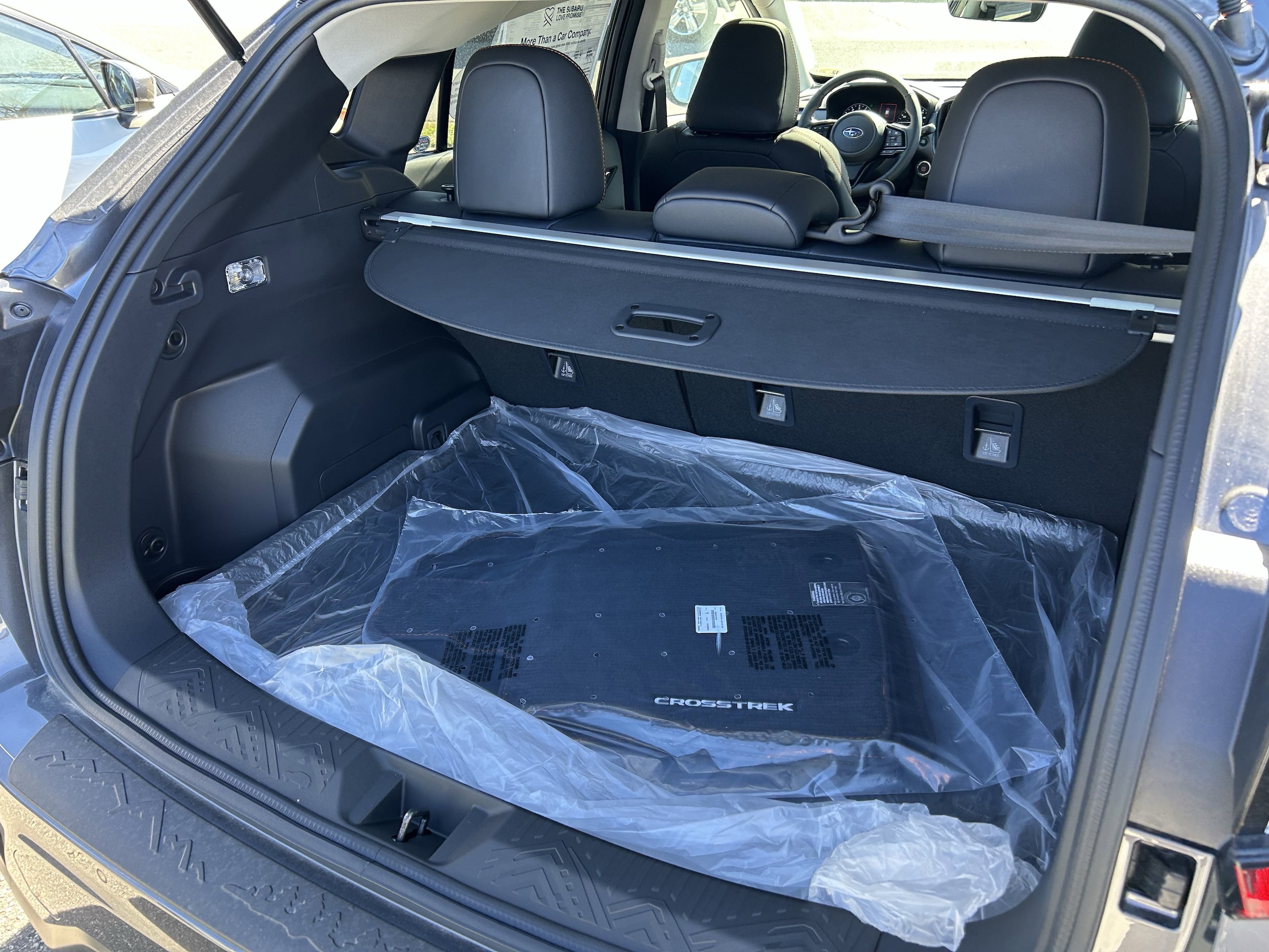 Vehicle image 32 of 34