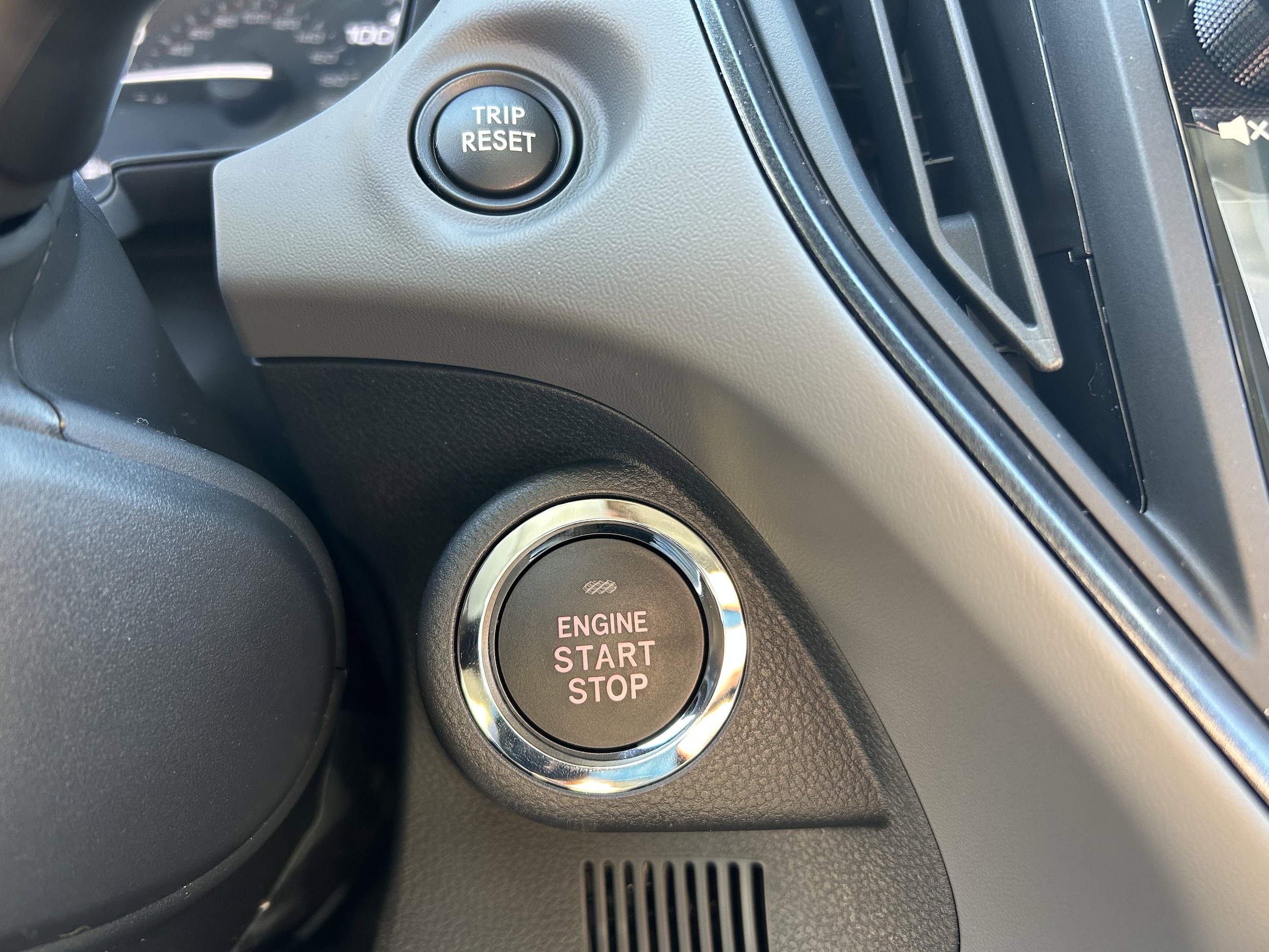Vehicle image 19 of 34