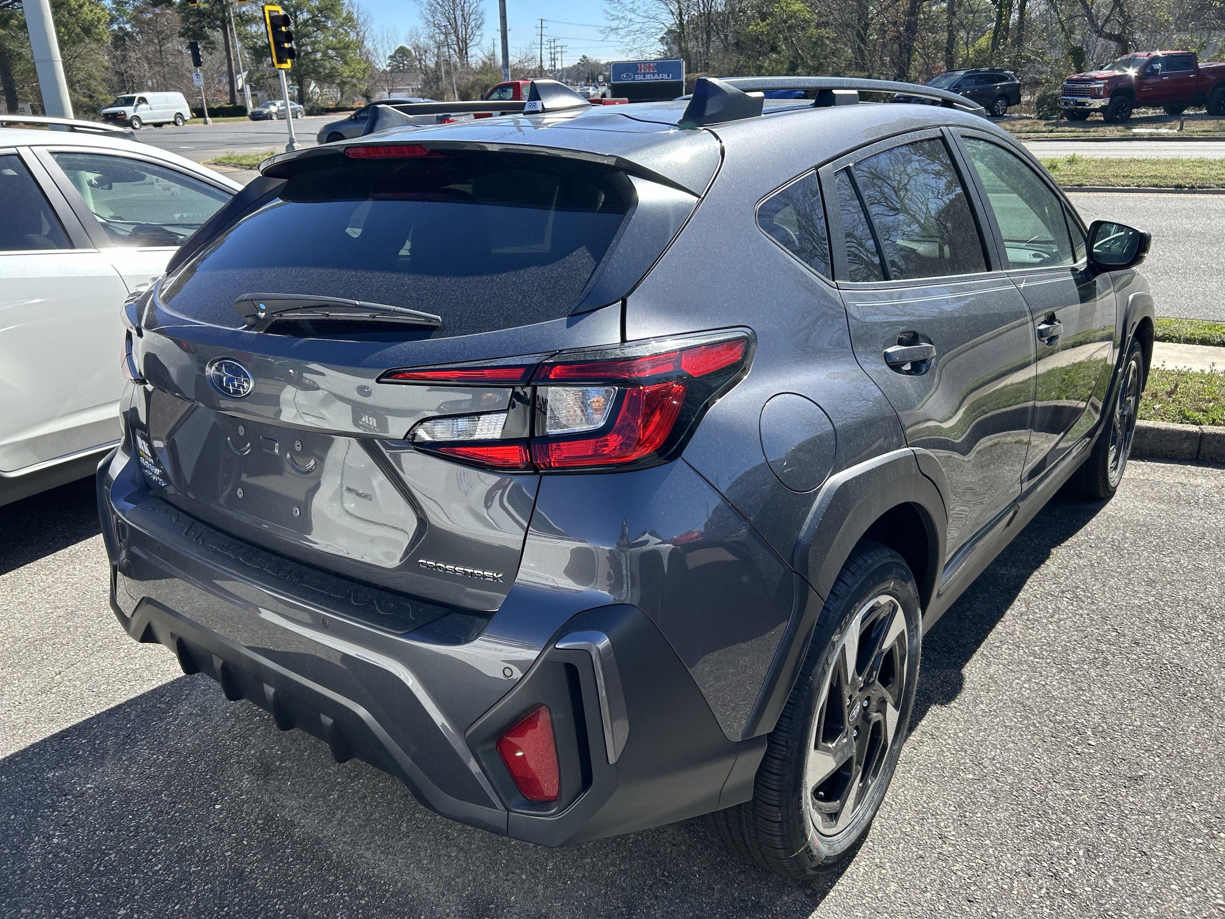 Vehicle image 10 of 34