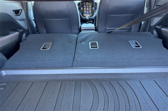 2025 Subaru Crosstrek Limited Image 11 of 36