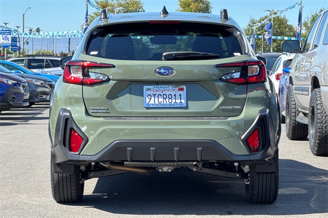 2025 Subaru Crosstrek Limited Image 7 of 36