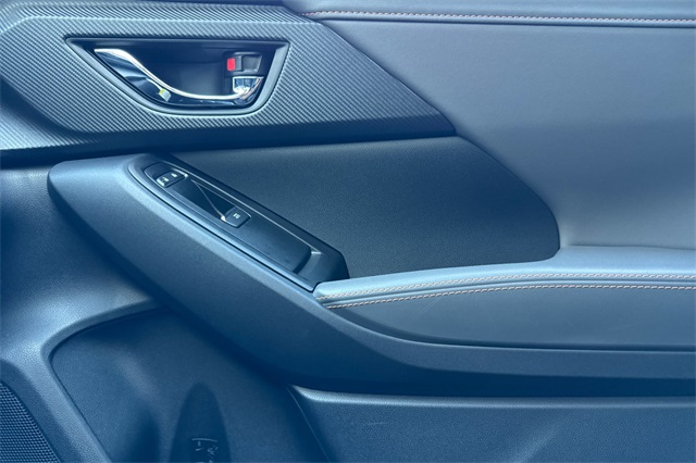 2025 Subaru Crosstrek Limited Image 26 of 36