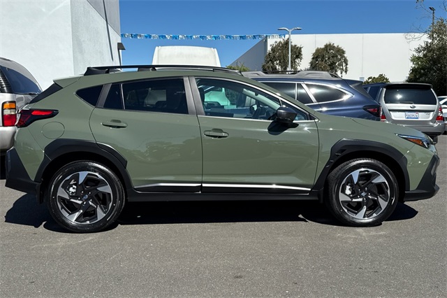 2025 Subaru Crosstrek Limited Image 5 of 36