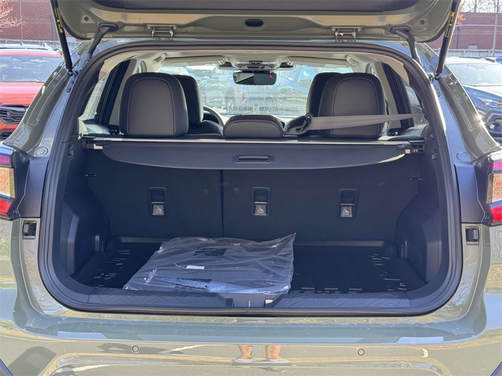 Vehicle image 12 of 28