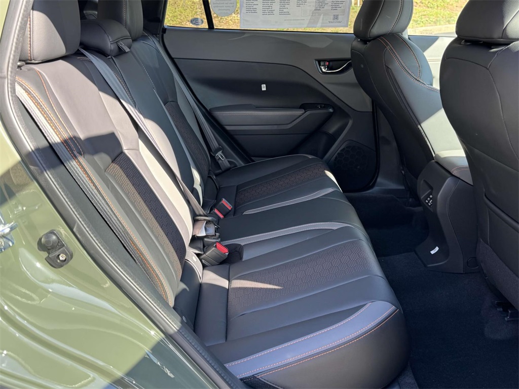 Vehicle image 11 of 28