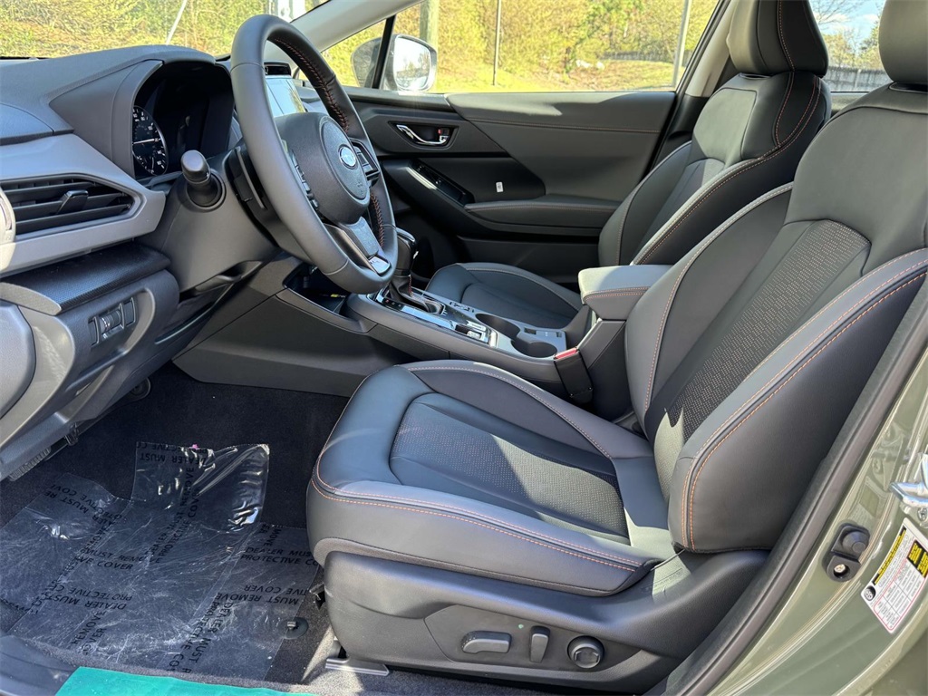 Vehicle image 17 of 28