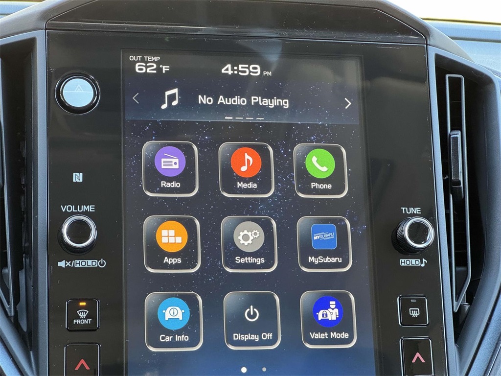 Vehicle image 21 of 28