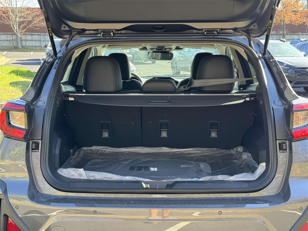 Vehicle image 12 of 28