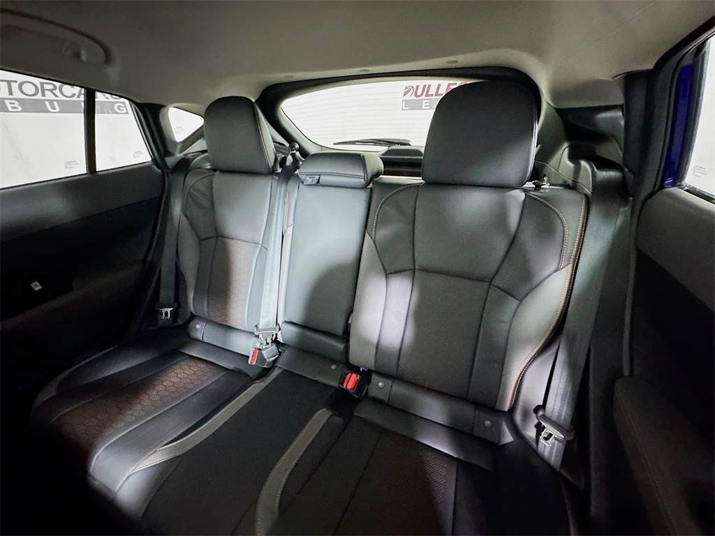 Vehicle image 22 of 29
