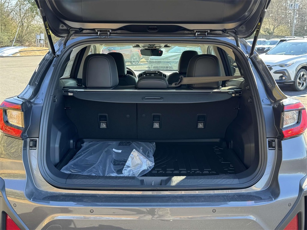 Vehicle image 12 of 28